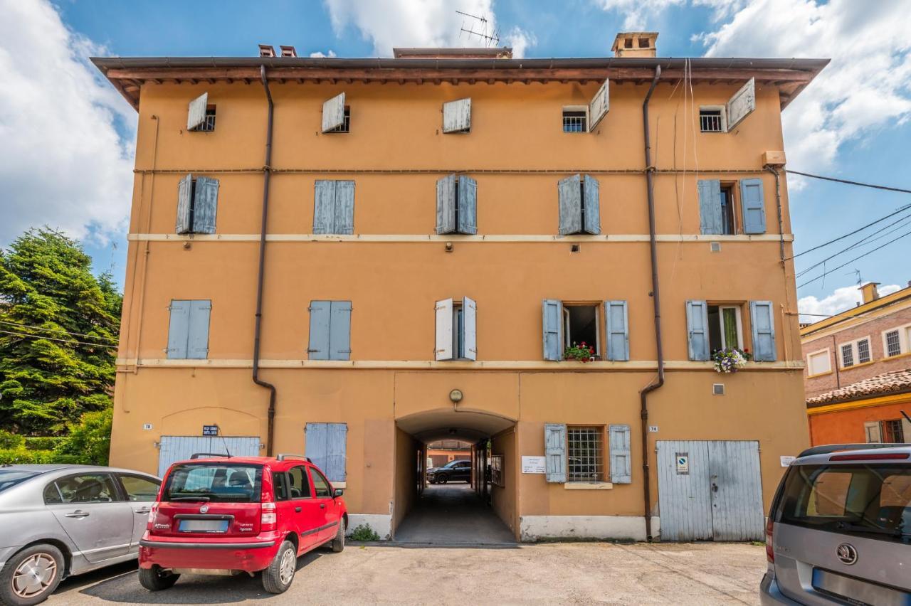 Nella Corte Del Mulino, 1 Passo Dal Centro Con Parcheggio Modena Exterior photo